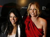 Michelle Rodriguez cinsel hayatını sorgulayan gazetecileri kendi üslubu ile tersledi. Michelle Rodriguez cinsel hayatını sorgulayan gazetecileri kendi üslubu ile tersledi.