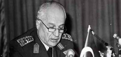 7. Cumhurbaşkanı Kenan Evren, tedavi gördüğü GATA'da çoklu organ yetmezliği nedeniyle 98 yaşında hayatını kaybetti