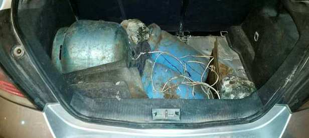 Diyarbakırda bomba yüklü araç yakalandı
