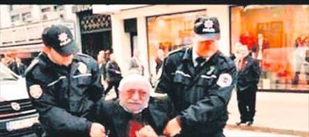 Gülen gülene