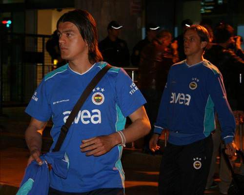 Fenerbahçe’ye denizden protesto