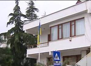 Ukrayna Ba�konsoloslu�u'na Sald�r�