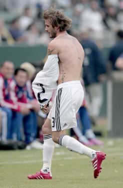 Beckham seyircilerin önünde soyundu