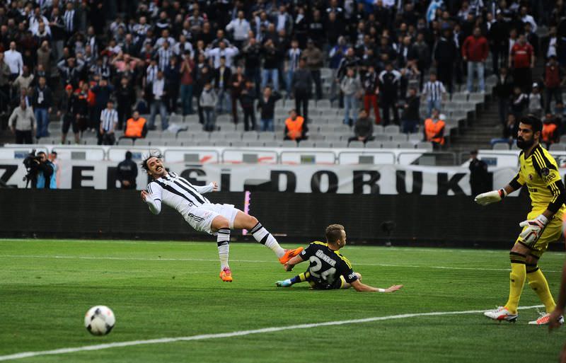 Dev derbi Twitter’ı salladı