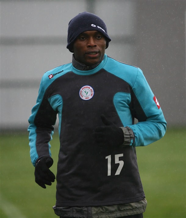 Kardeş futbolcular