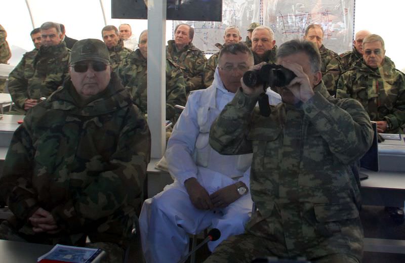Cumhurbaşkanı Gül kış tatbikatında
