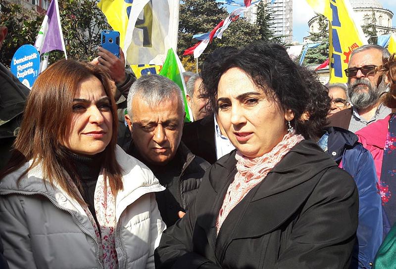 HDP'ye terör operasyonu: Demirtaş ve Yüksekdağ başta olmak üzere onlarca vekil gözaltına alındı!